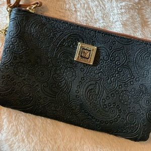 Stone Mountain expandable crossbody with removable strap